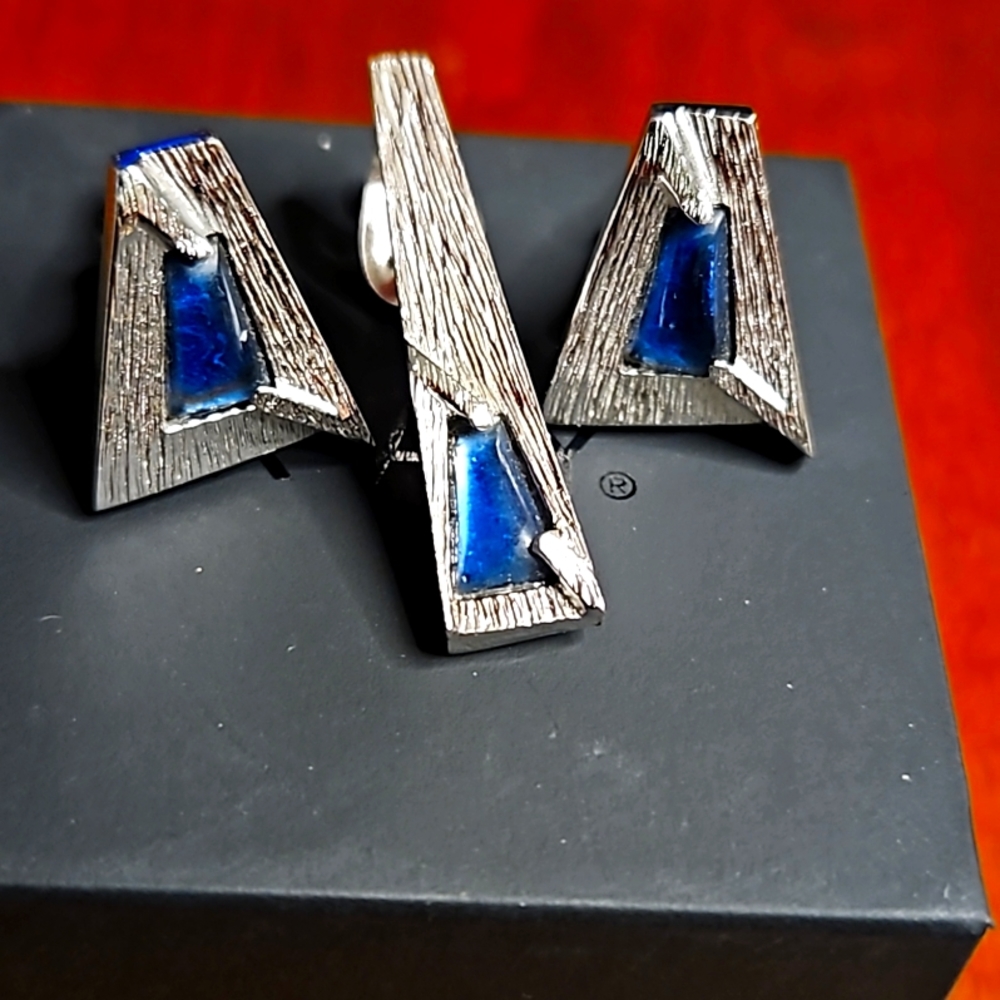 Swank cuff links with tie tack Vintage